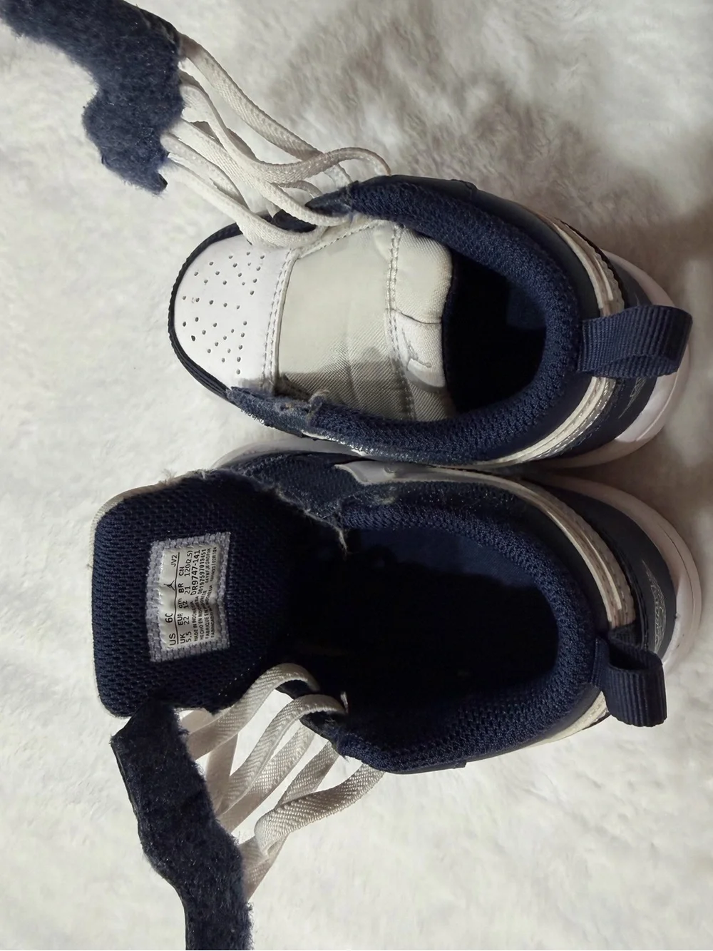 Nike classic low